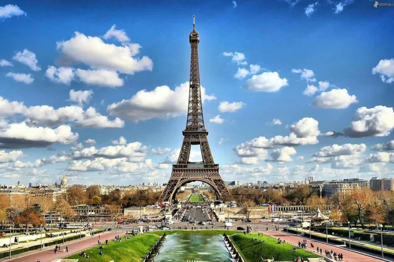 eiffel tower france 768x511
