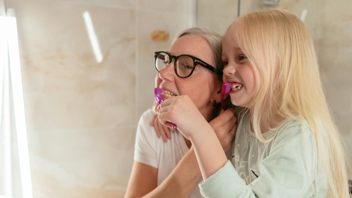 proper tooth brushing